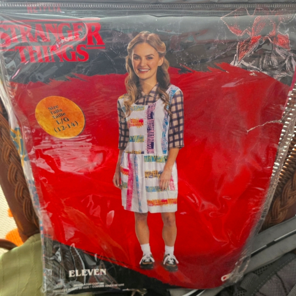 Eleven Adult Costume - Multicolor